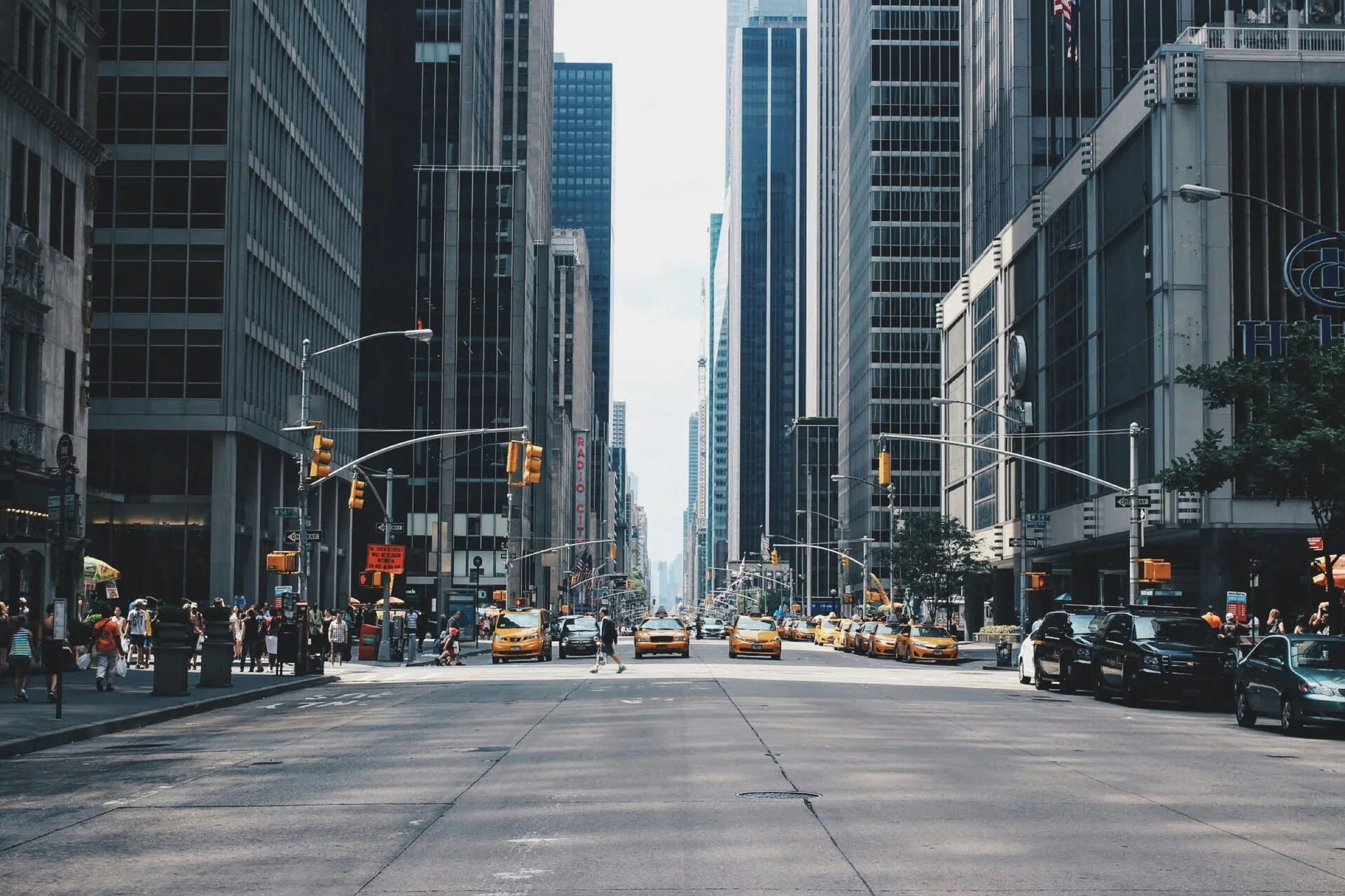 Smarter Streets: How AI-Enabled Video Solutions Are Transforming Global Transportation